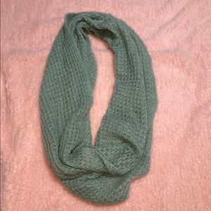 Infinity scarf